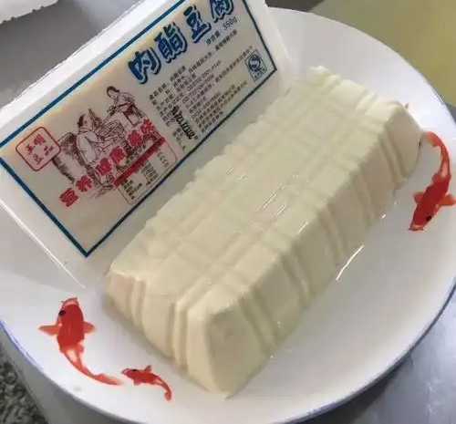 智能包装新篇章：全自动内酯豆腐灌装封口机的革命性突破